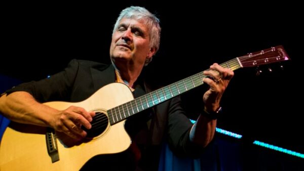 AcousticMusic.Org Presents Laurence Juber (Grammy-Winning Wings ...